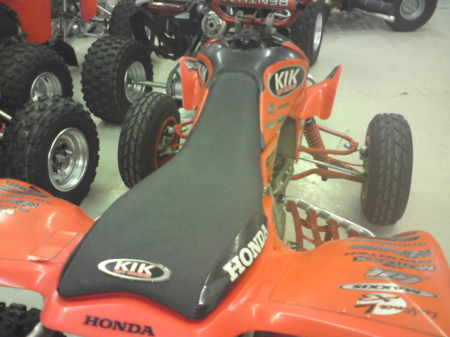 KIK Honda TRX450R Gripper seat cover- These are used on the KIK race team bikes- Very trick!